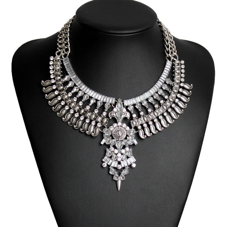 Diamond Short Necklace Crystal