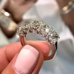 Fashion Round Diamond Ring