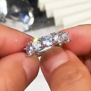 Fashion Round Diamond Ring